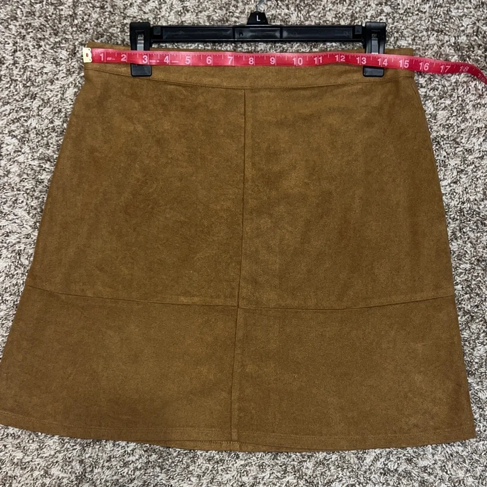 Sans Souci Size L Paneled Faux Suede Mini Skirt - Picture 4 of 9